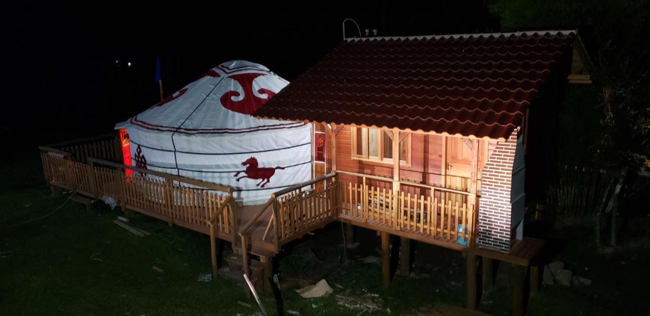 אורוביסי Casa Campo Yurt 3 Aconchego Tenda Mongolica Wifi מראה חיצוני תמונה