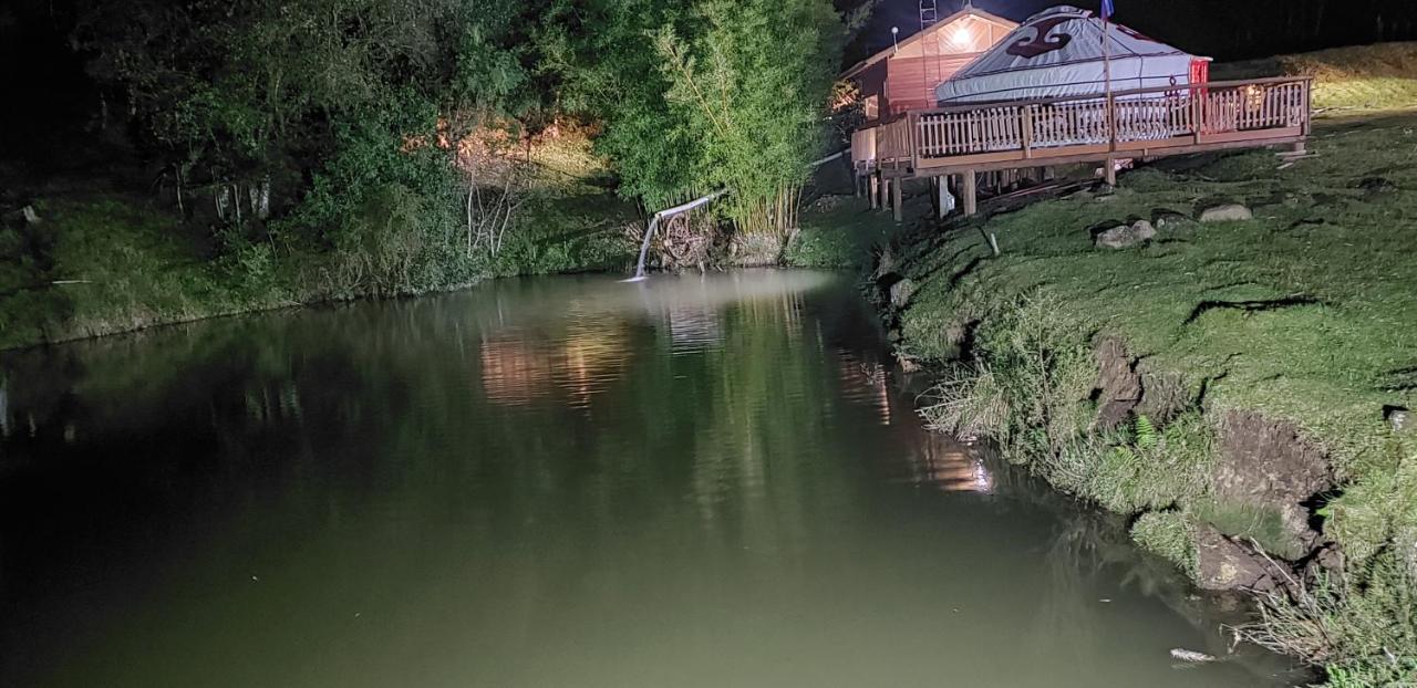 אורוביסי Casa Campo Yurt 3 Aconchego Tenda Mongolica Wifi מראה חיצוני תמונה